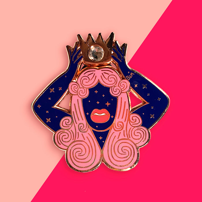 Queenix Lapel Pin